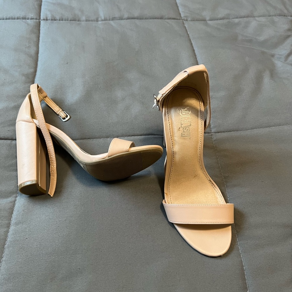 Tan heels women’s